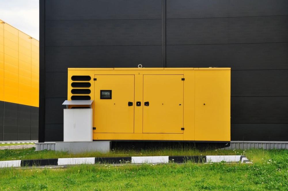 Generator stationar pentru alimentare continua alimentare hala