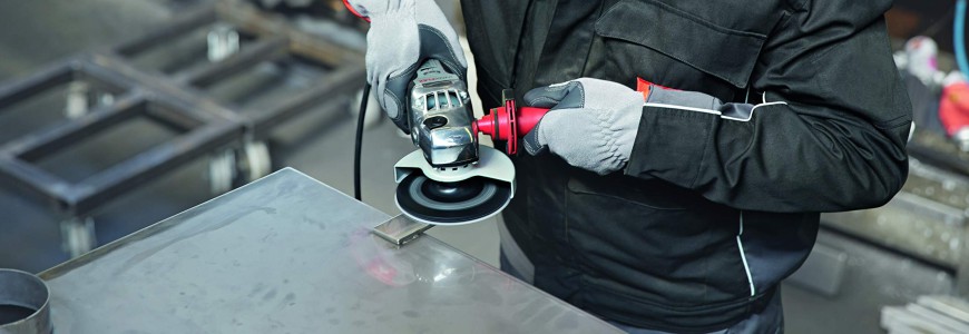 Prelucrare a metalelor: rolul masinilor de slefuire si polizare in finisajul pieselor industriale