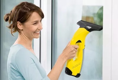 Primul aspirator pentru geamuri Karcher