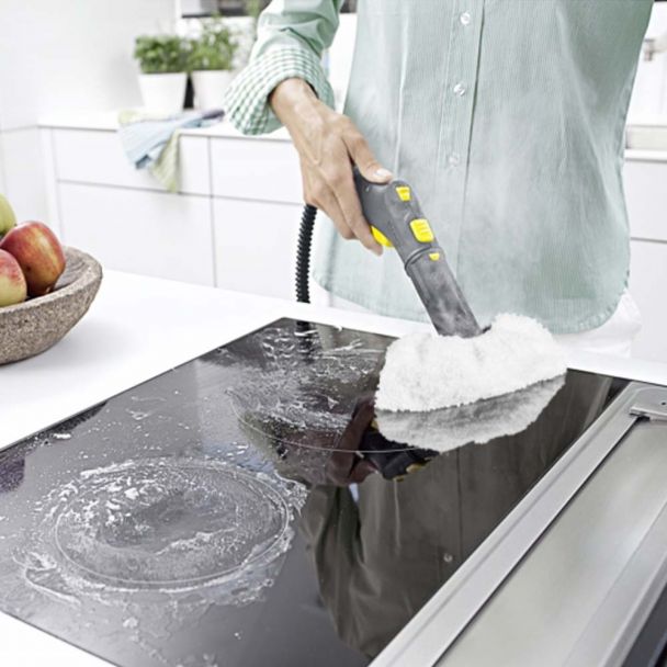 Curatarea plitei cu aburi