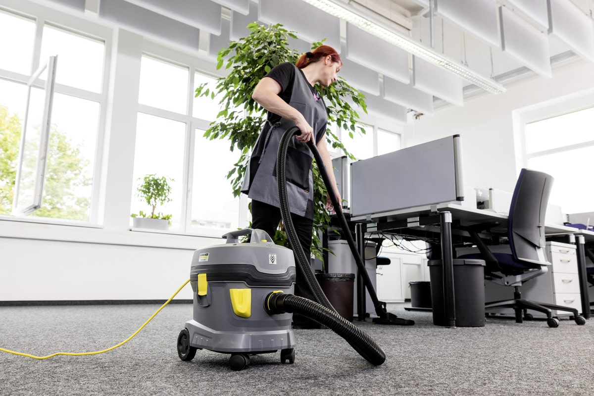 Aspirator profesional Karcher pentru birouri