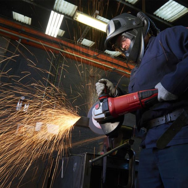 Taiere metal cu flexul