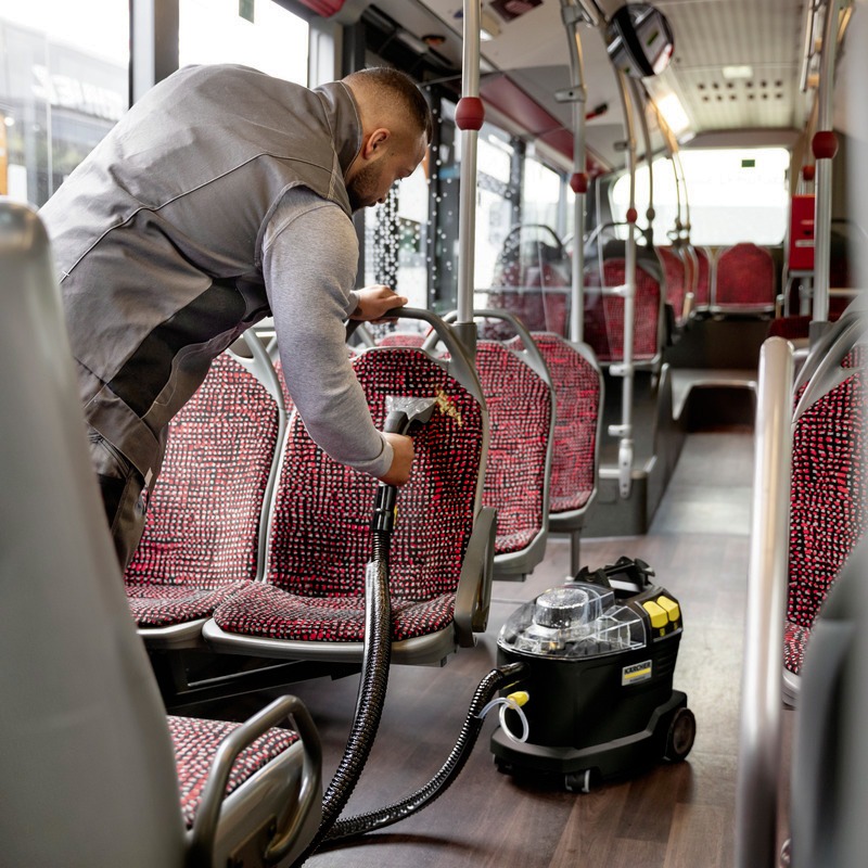 Aspirator cu spalare spray-extractie Karcher Puzzi 8/1 Re!Plast Go!Further, 1200 W, 270 mbar, 12 - 18 m²/h - imagine 2