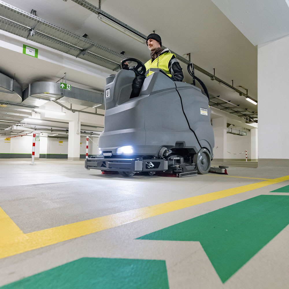 Masina de frecat aspirat cu post de conducere Karcher B 150 R Bp Pack+170 Ah AGM+D90, latime de lucru 900 / 1180 mm, cu acumulatori 36V / 170Ah - view 7