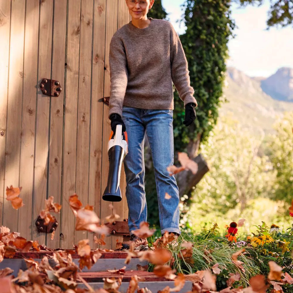 Suflanta Stihl BGA 30 SET, max 430 mc/h, cu 2 acumulatori AS 2 10.8V / 2.1 Ah si incarcator AL 1 - imagine 4