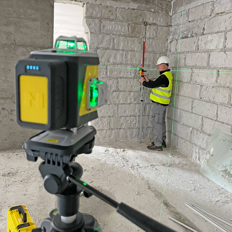 Nivela laser cu linii 4 x 360° Nivel System CL4G, fascicul verde, 30/70m, acumulator 3,7 V, geanta transport