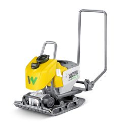 Placa compactoare unidirectionala Wacker Neuson APS2050WE, compatibila cu acumulator 51 V, 20 kN, rezervor apa 8L, 750 m²/h