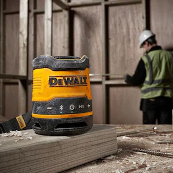 Boxa portabila DeWalt DCR009, cu acumulator incorporat, Bluetooth