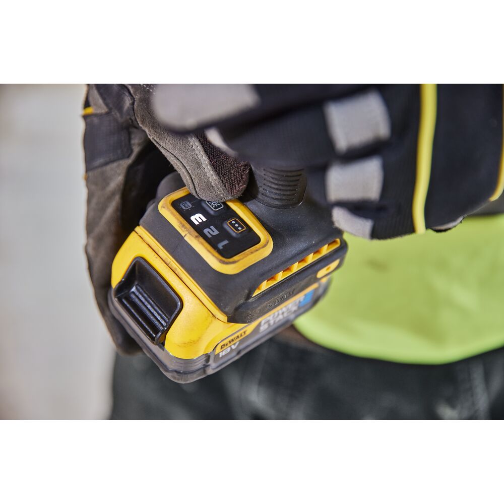 Masina de insurubat cu impact  Dewalt DCF860NT, compatibila cu acumulatori, 18 V, cuplu maxim 282 Nm, hex 1/4", cutie TSTAK - imagine 6