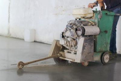 Taierea rosturilor de dilatatie in pardoseli