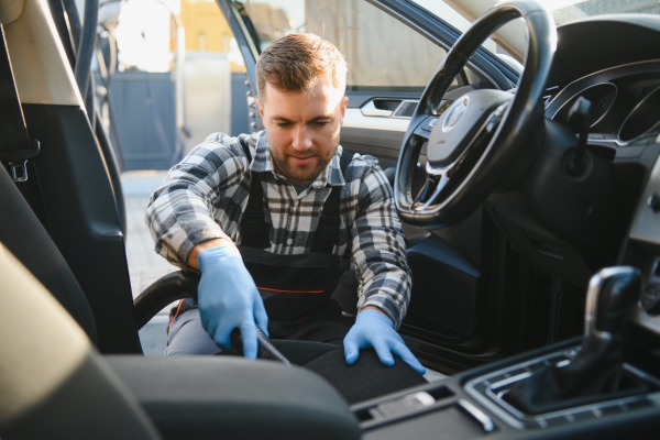 Ce iti trebuie pentru deschiderea unui detailing auto: scule profesionale esentiale pentru un start de succes