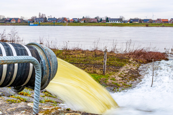 Prevenirea si gestionarea inundatiilor: utilizari eficiente ale pompelor