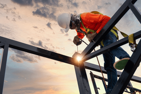 Sudarea in domeniul constructiilor: cum sa instalati o structura metalica