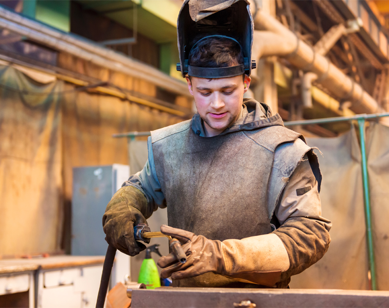 Care sunt pericolele sudurii si cum sa te protejezi?